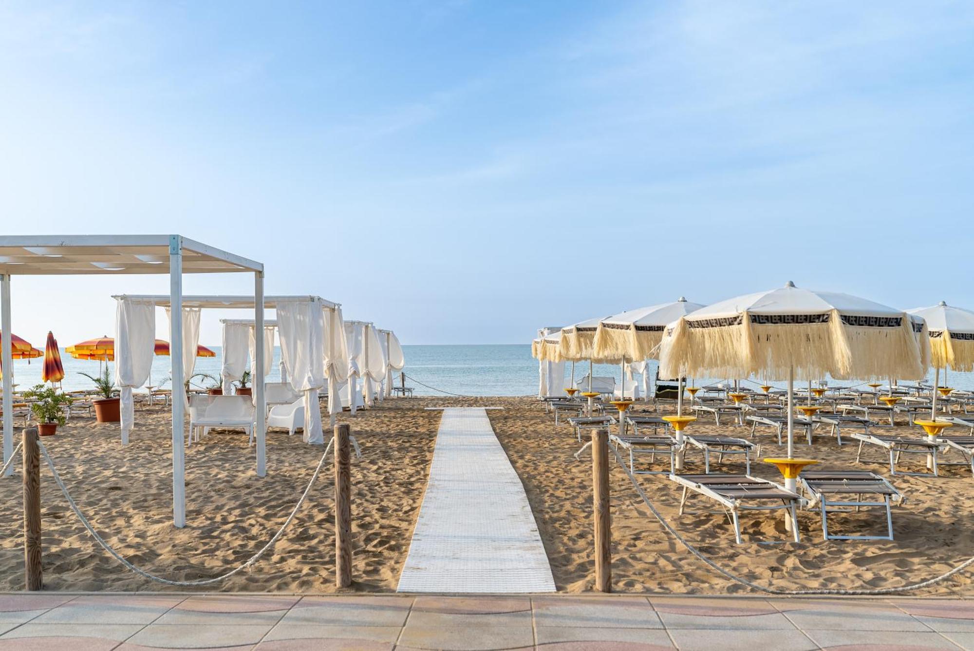 Hotel Negresco Lido di Jesolo Exterior photo