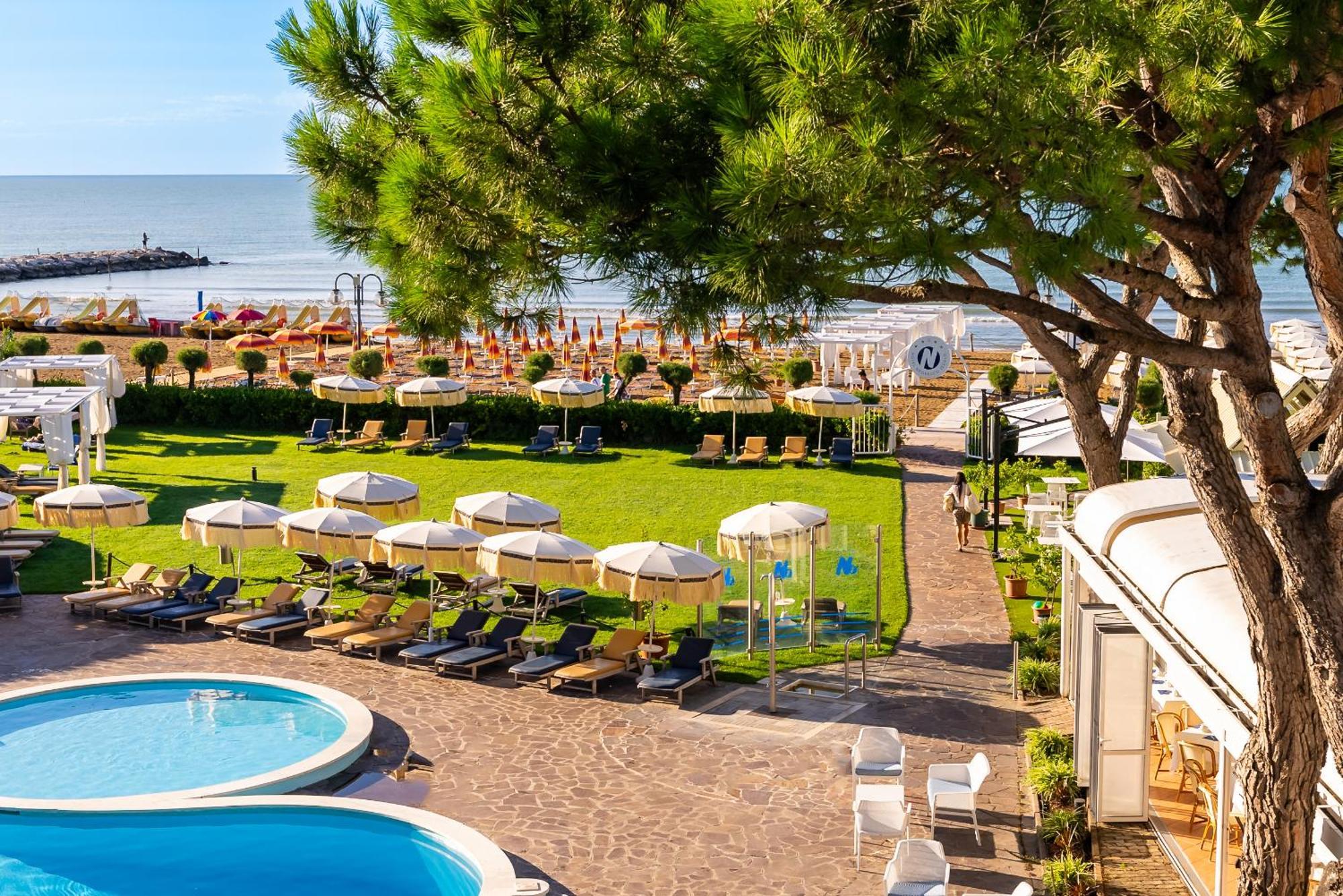 Hotel Negresco Lido di Jesolo Exterior photo