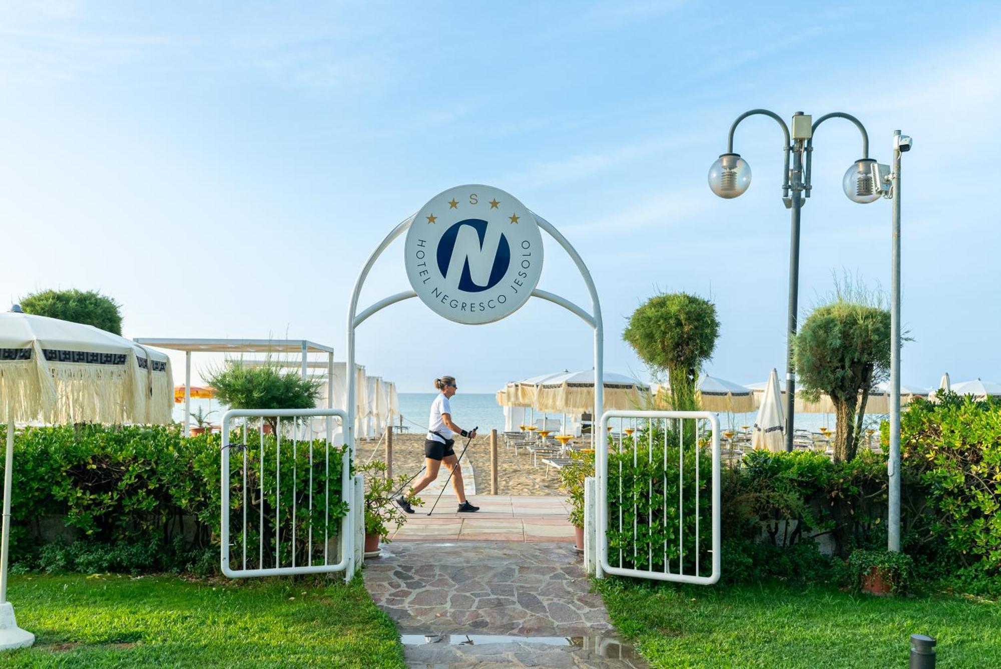 Hotel Negresco Lido di Jesolo Exterior photo