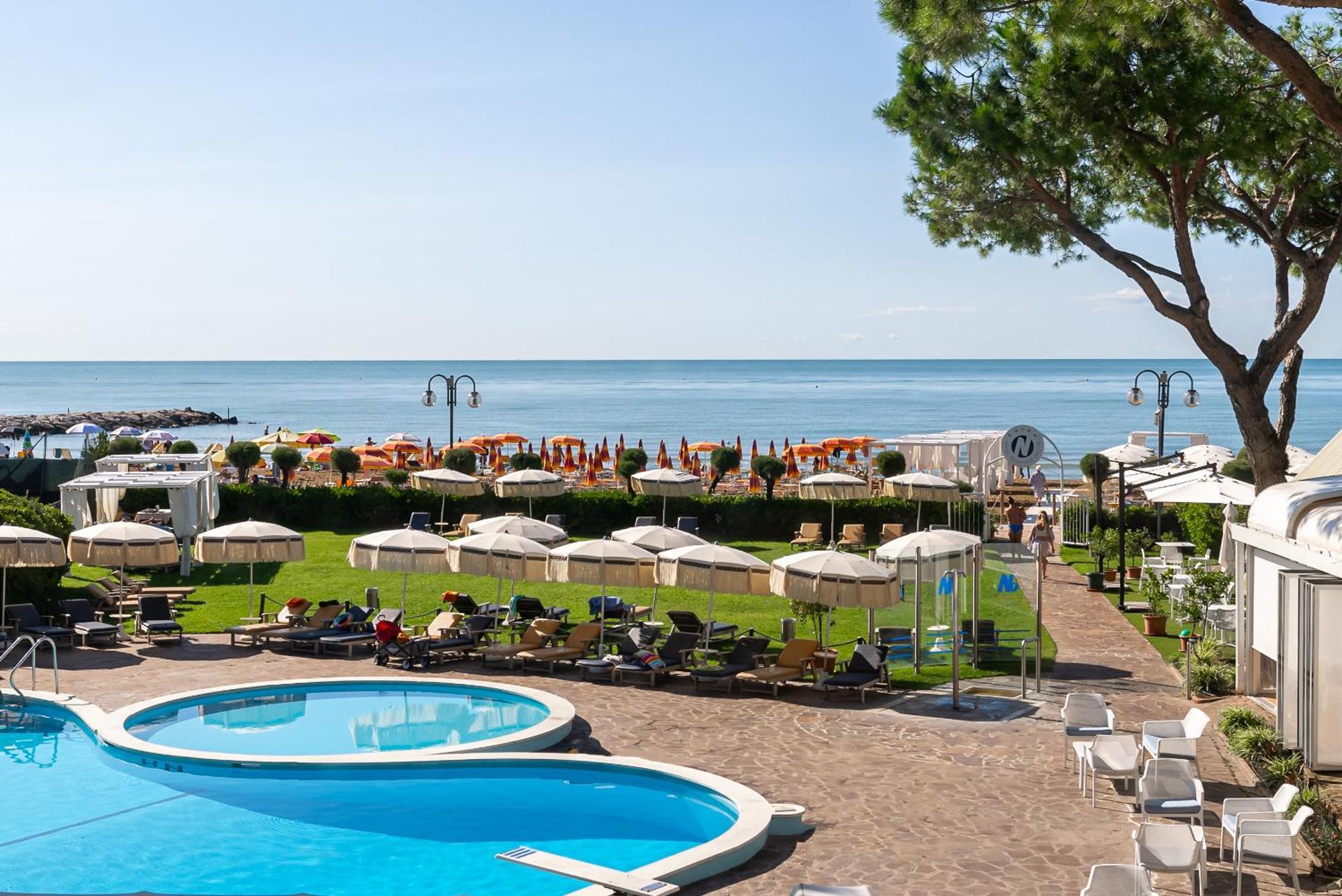 Hotel Negresco Lido di Jesolo Exterior photo